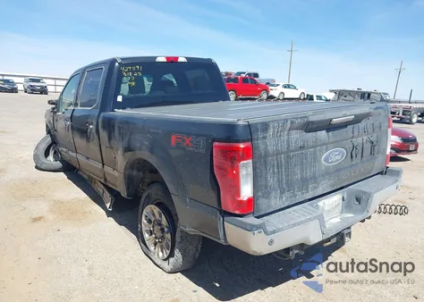 2018 Ford F-250 Xlt z USA, uszkodzony, nr VIN 1FT7W2B64JEC77975